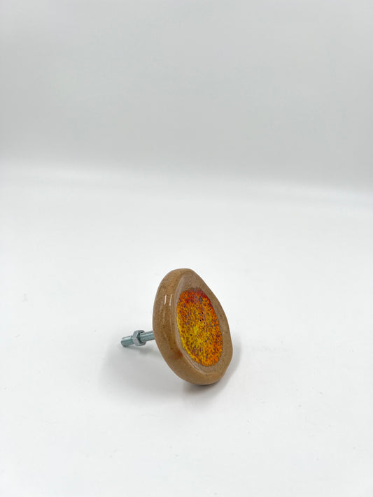 Blombruden knopp beige