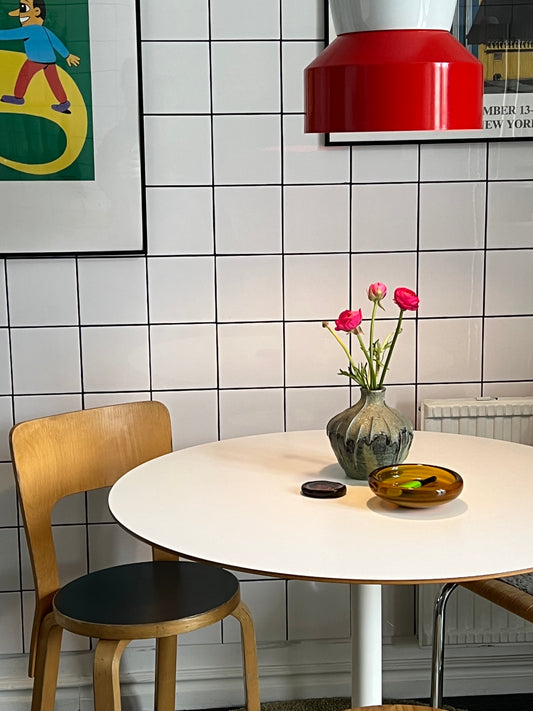 Blombruden vas rund turkos