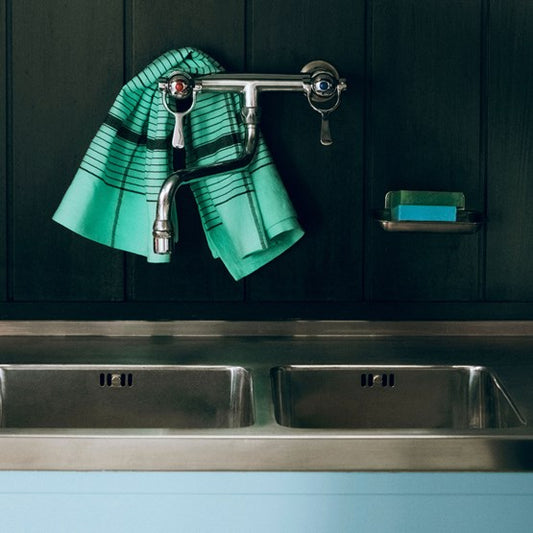 HAY Linear kökshandduk grön