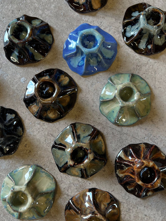 Blombruden ljusstake turkos ljusblå