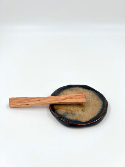 Blombruden litet fat brun beige