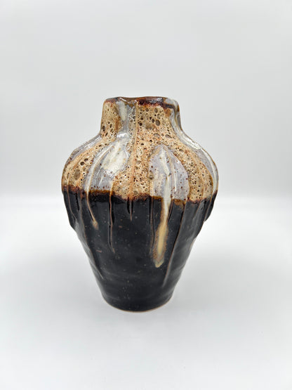 Blombruden vas brun beige