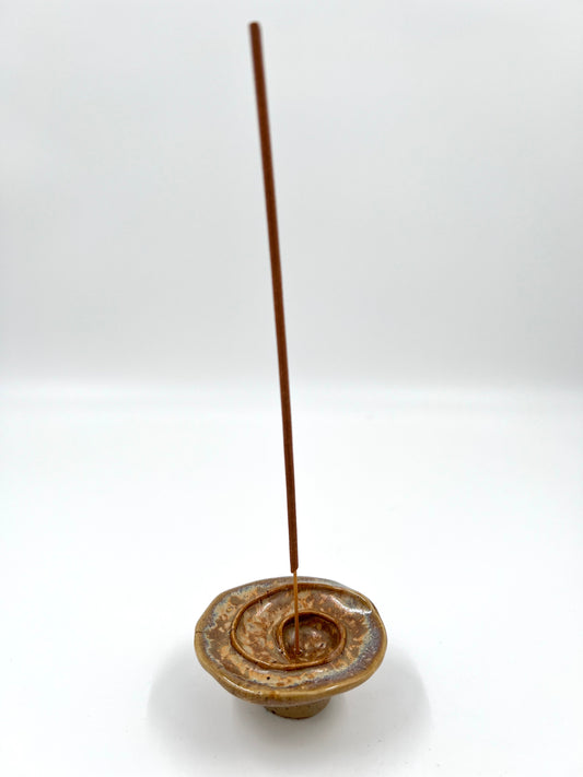 Blombruden rökelsehållare rund beige