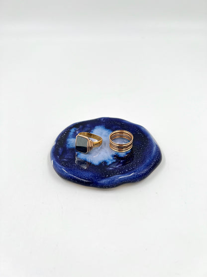 Blombruden litet fat blå