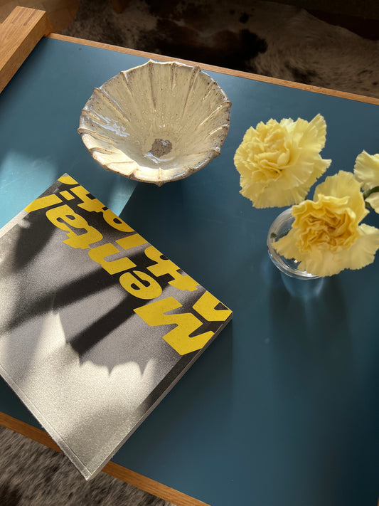 Blombruden skål vit