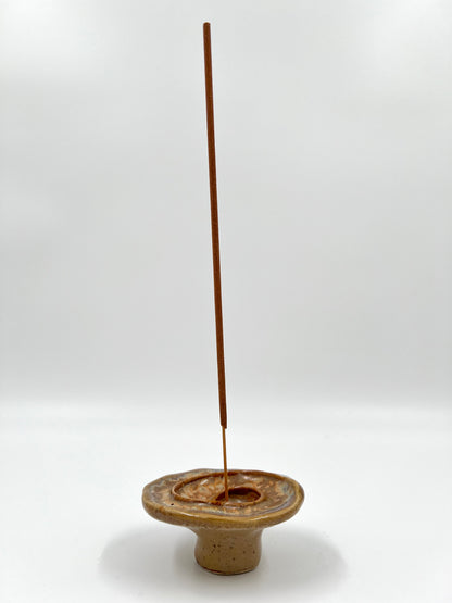 Blombruden rökelsehållare rund beige