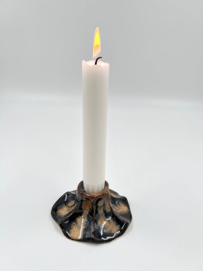 Blombruden ljusstake brun ljusbrun