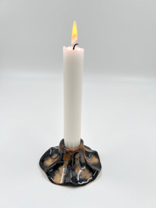 Blombruden ljusstake brun ljusbrun