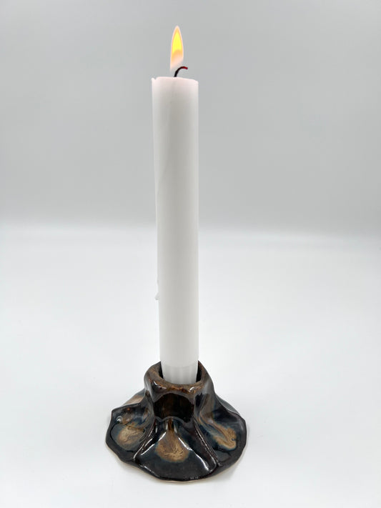 Blombruden ljusstake brun beige