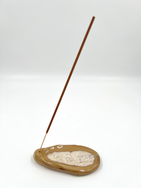 Blombruden rökelsehållare beige vit