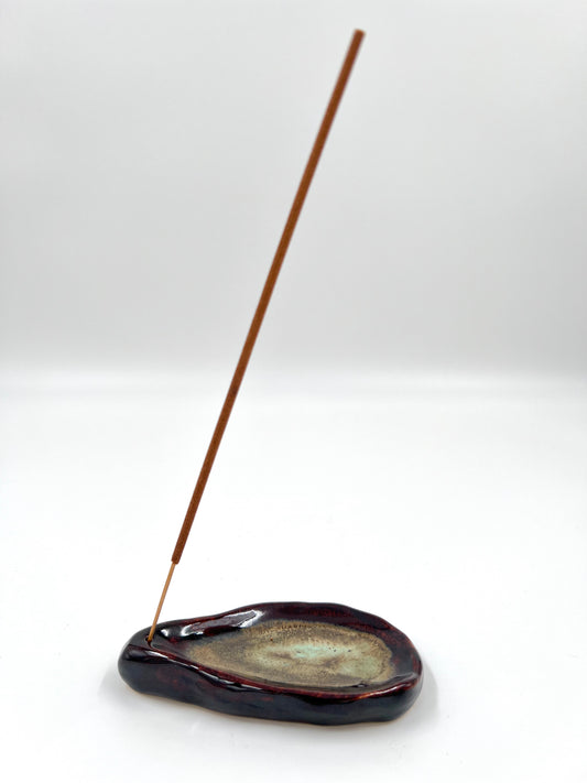 Blombruden rökelsehållare brun ljusgrön