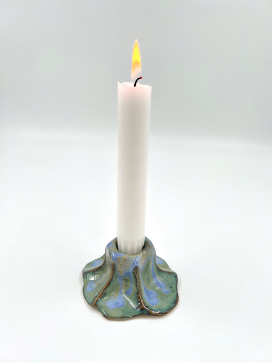Blombruden ljusstake turkos ljusblå