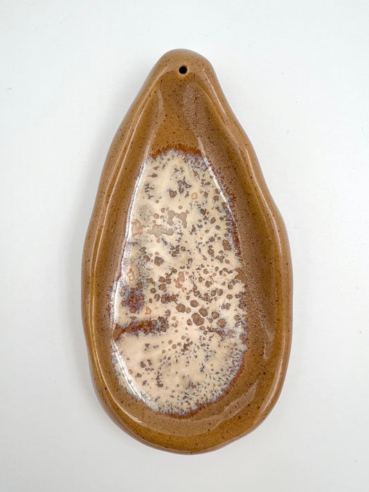 Blombruden rökelsehållare beige